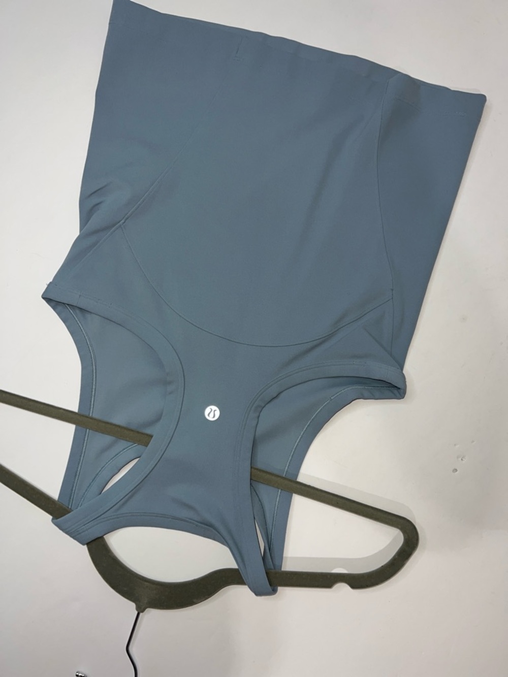 lululemon athletica Dusty Blue Racerback Tank size 6 - Picture 4 of 6